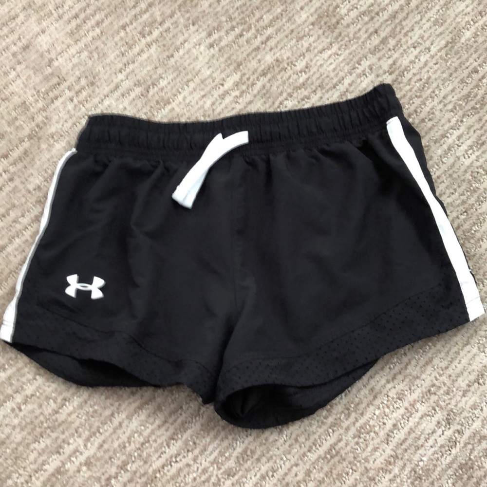 Girls UnderArmour shorts
